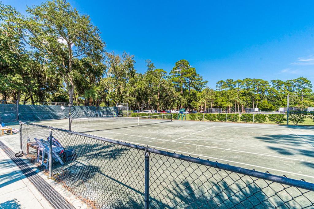 1686 Bluff Villas Renovated Sleeps 8 Walk To Salty Dog Sea Pines Île de Hilton-Head Extérieur photo